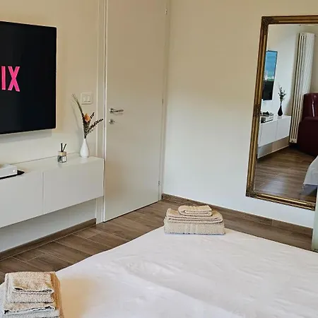 Elegante Vista Montagna Con Netflix-wifi-xbox Apartment *